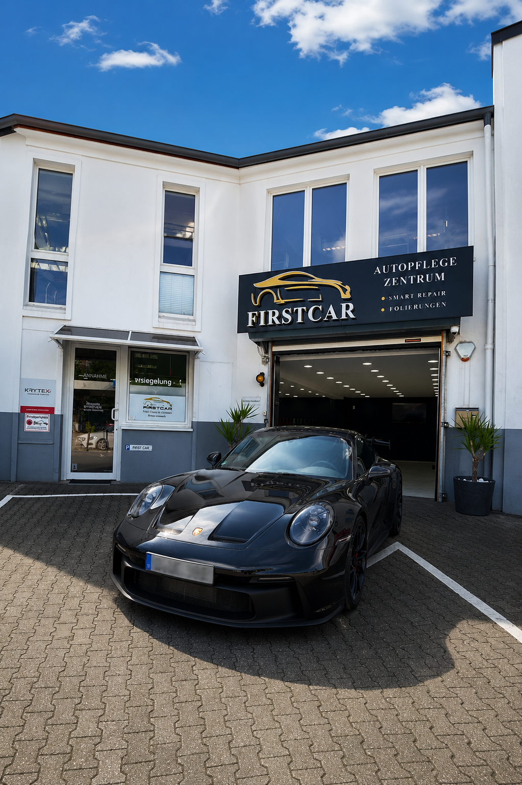 Firstcar Workshop – Außenansicht mit Porsche GT3